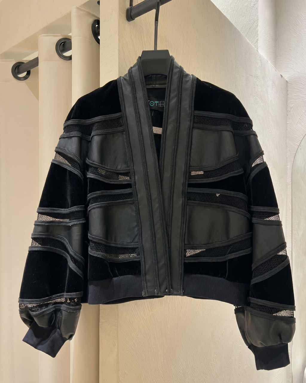 Wabi-Sabi Black